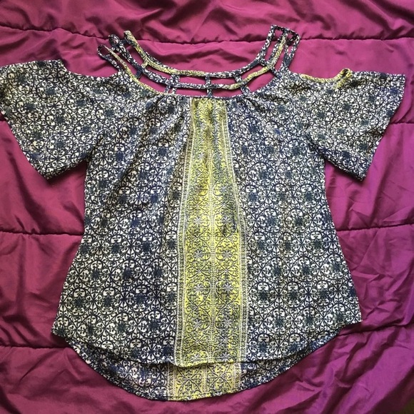 Summer blouse - Picture 2 of 3